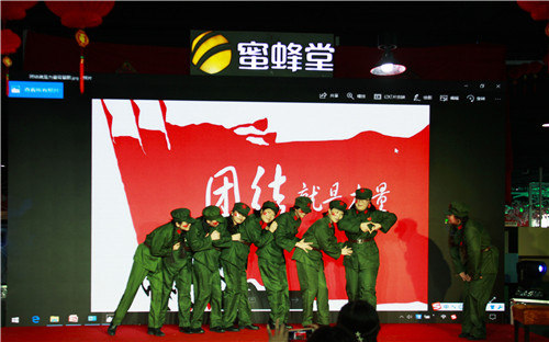 財務(wù)部照片.jpg 財務(wù)部照片.jpg